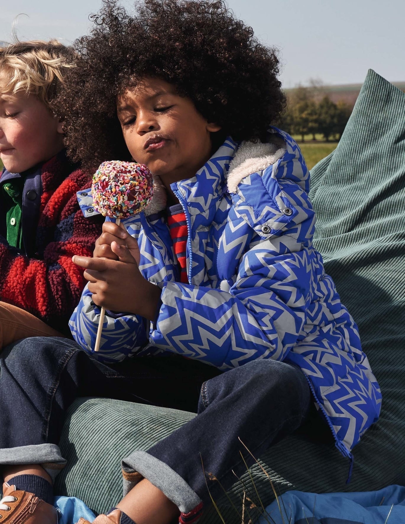 blue-star-print-reflective-waterproof-puffer-jacket