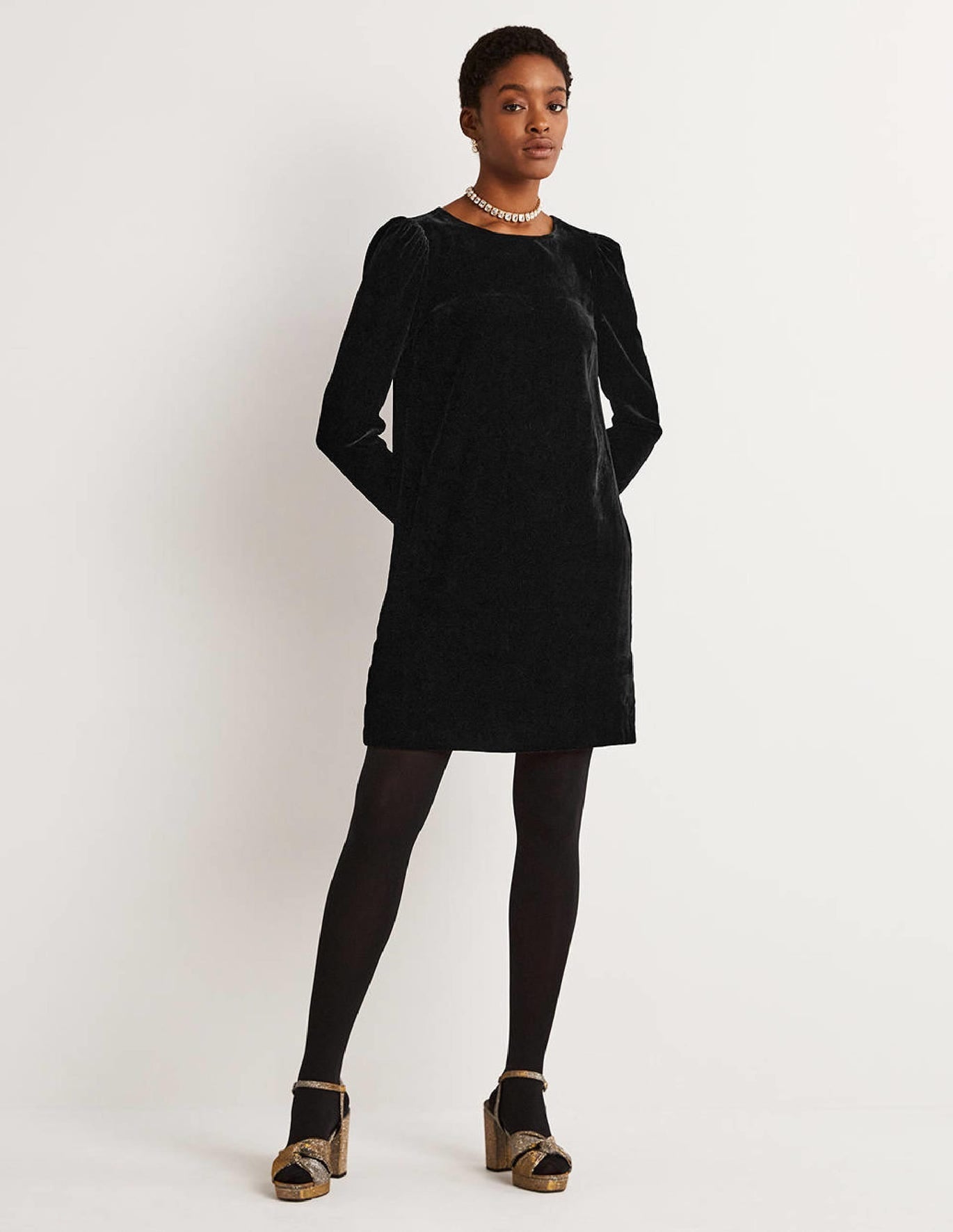 black-velvet-open-back-mini-dress