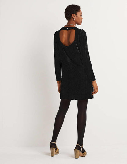 black-velvet-open-back-mini-dress