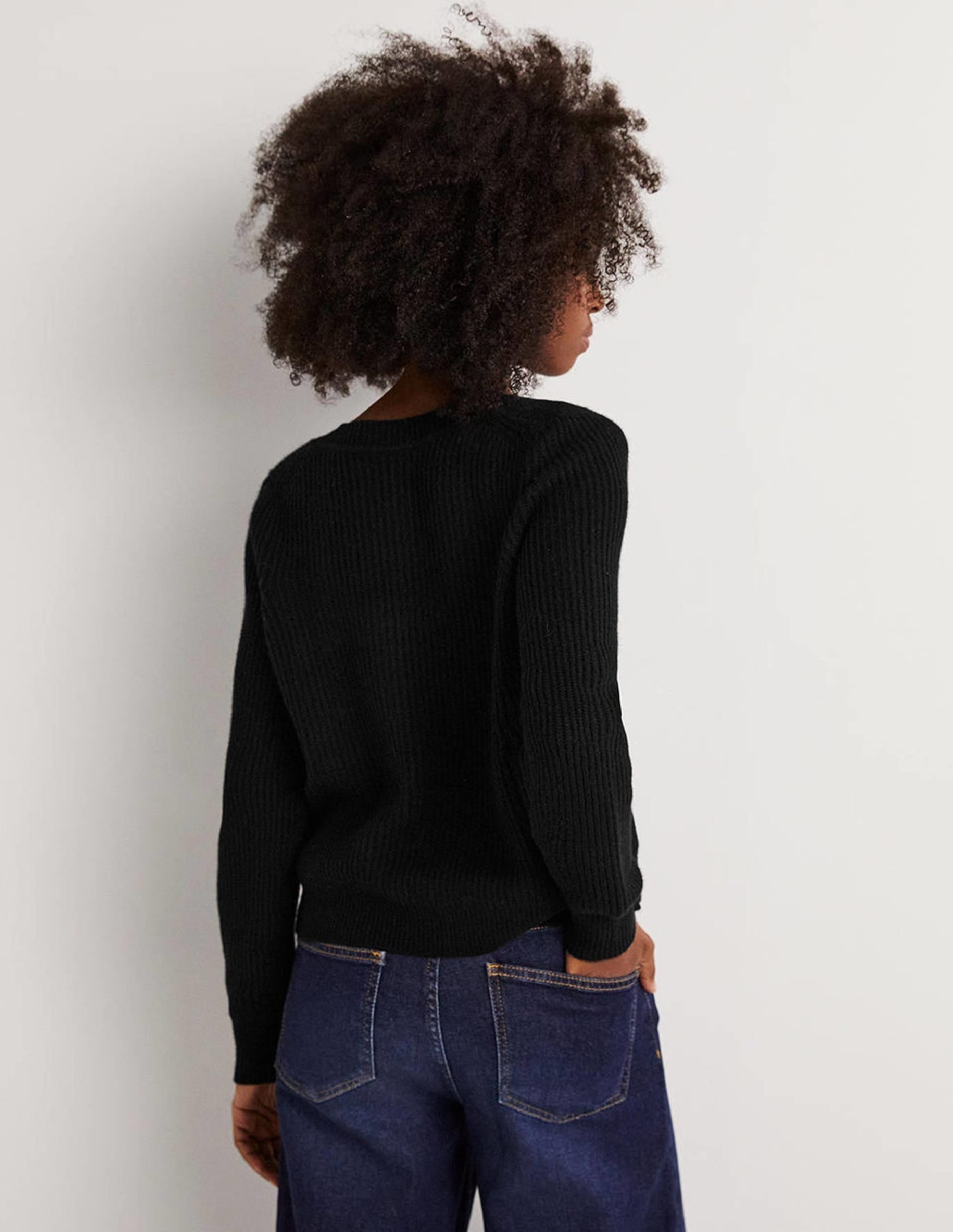 cashmere-scoop-neck-jumper