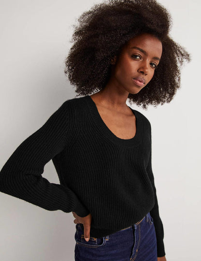 cashmere-scoop-neck-jumper
