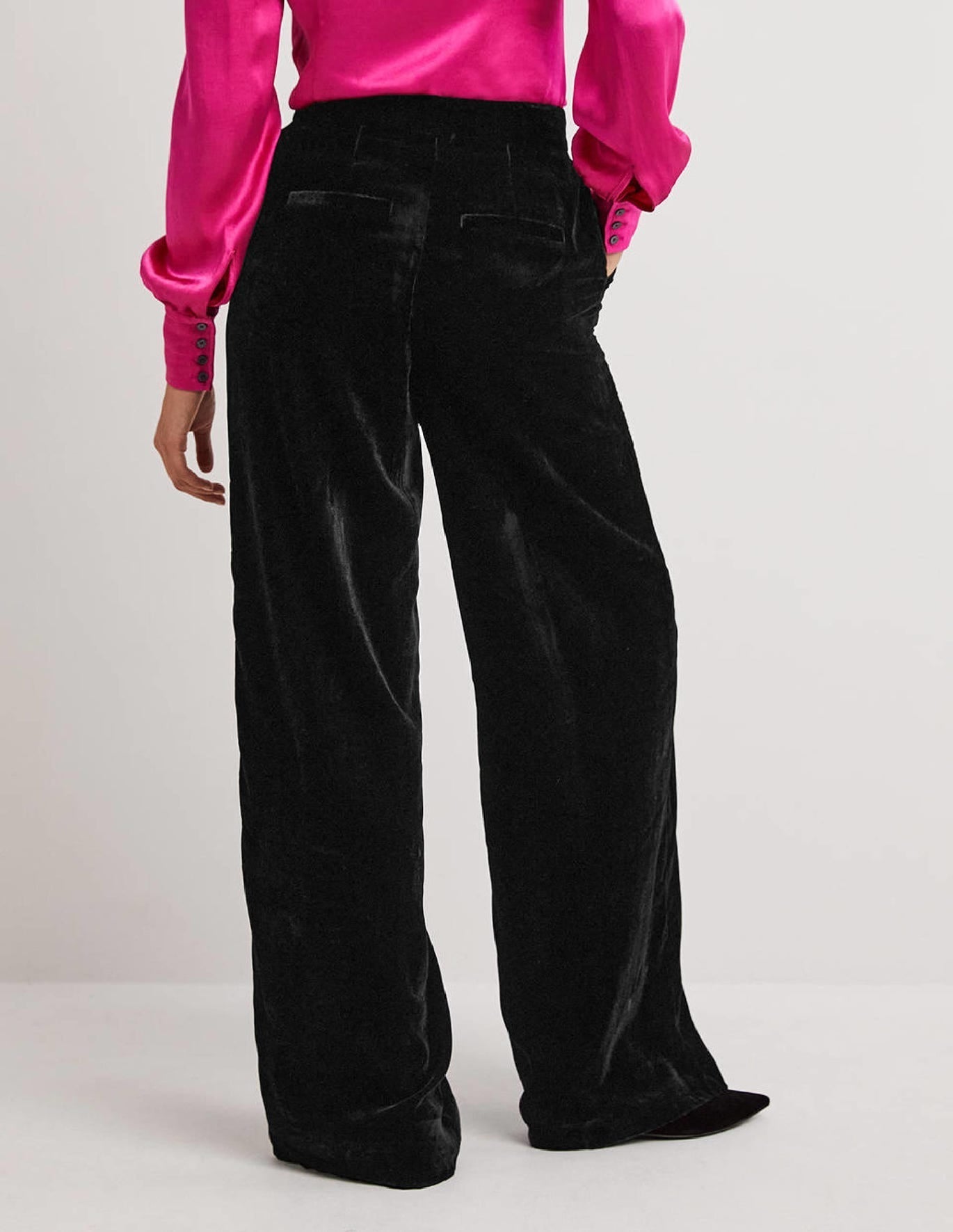 black-velvet-wide-leg-pants