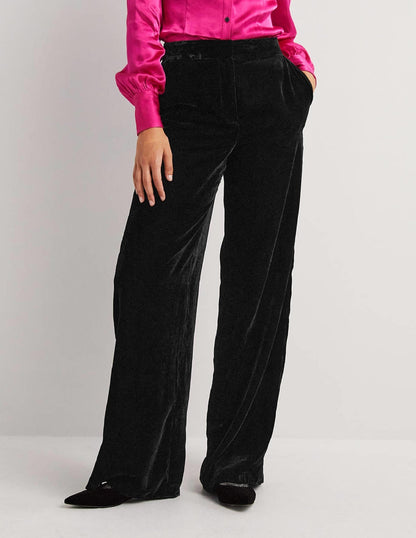 black-velvet-wide-leg-pants