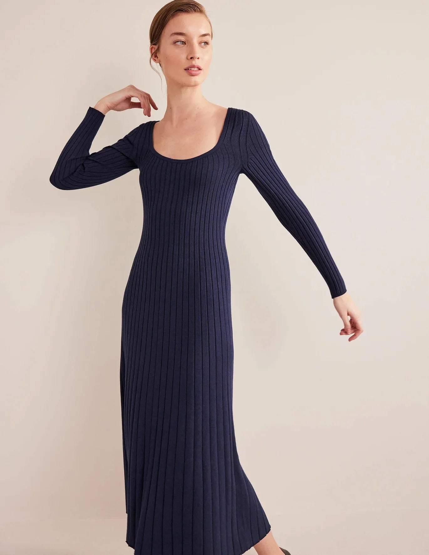 Scoop Neck Knitted Midi Dress